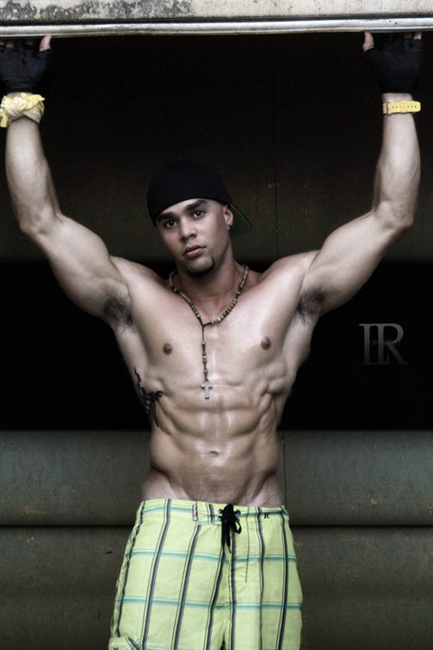 Picture About Muscle Male Model Hivo Gonzalez 25 years old from Miami, Florida, US 