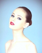 Emma Ellis Makeup