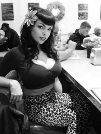 Donna DeMuerte Burlesque Perfomer and Pinup Model