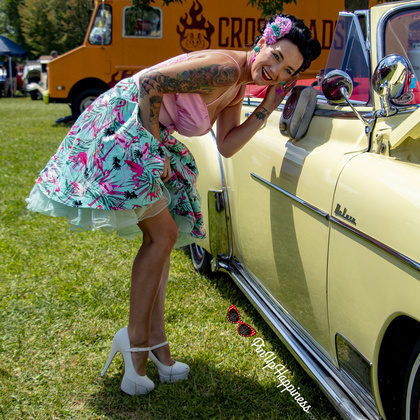 Pin-Up Happiness