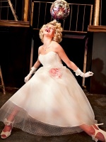 How to shoot a bridal wear collection in an old theater