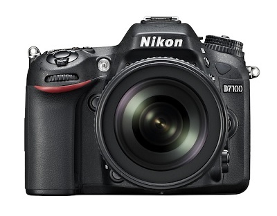 Nikon D7100 front