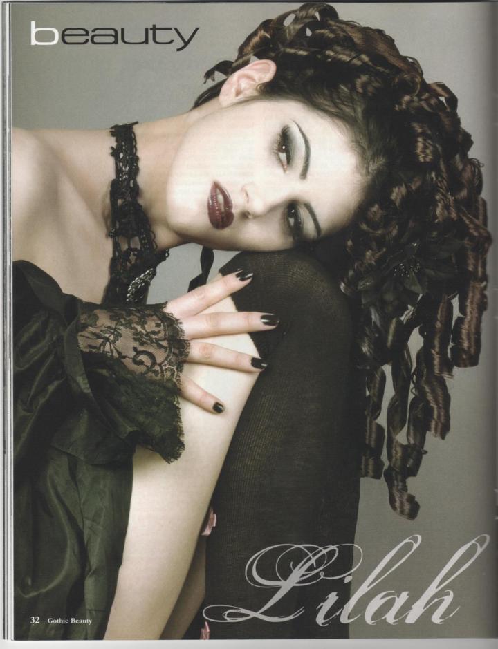Female model photo shoot of deigh roxxx