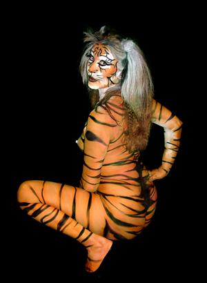 Female model photo shoot of Bodypainter Vanessa Wayne-Edwards in uk