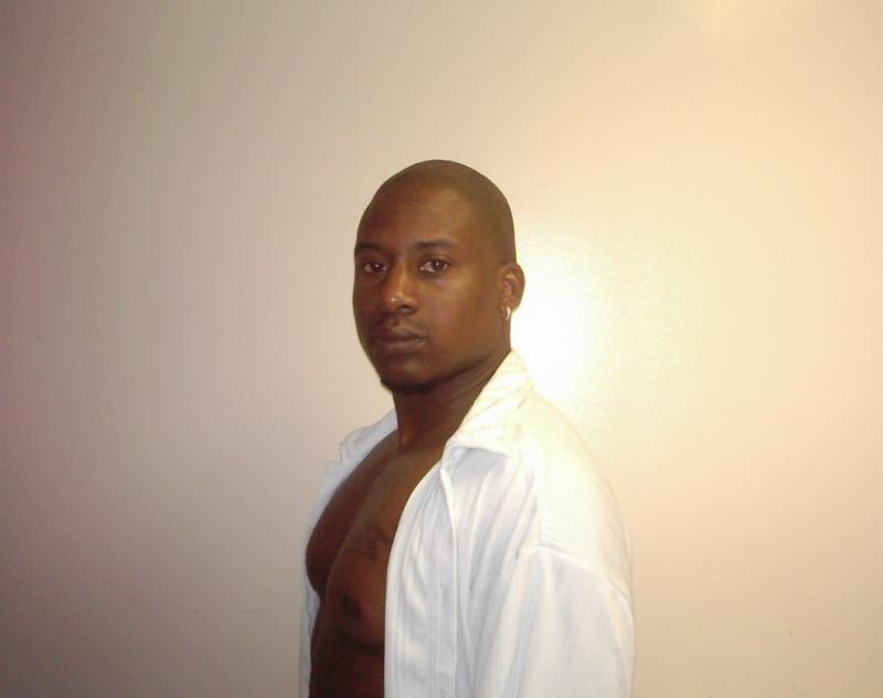 Male model photo shoot of AntoniotheArtist in Maryland
