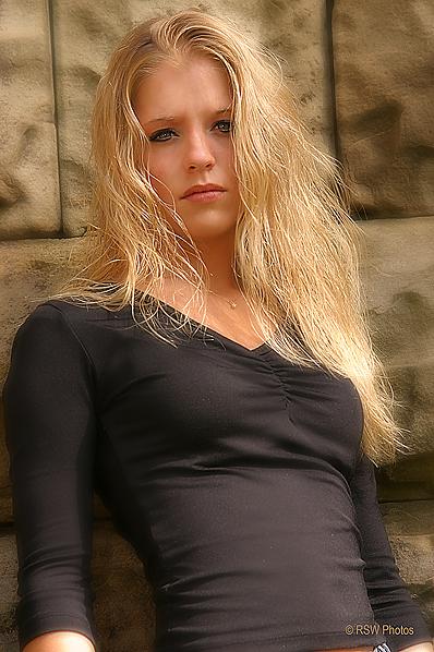 Female model photo shoot of Carlie