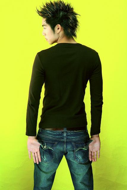 Male model photo shoot of Henry Wu