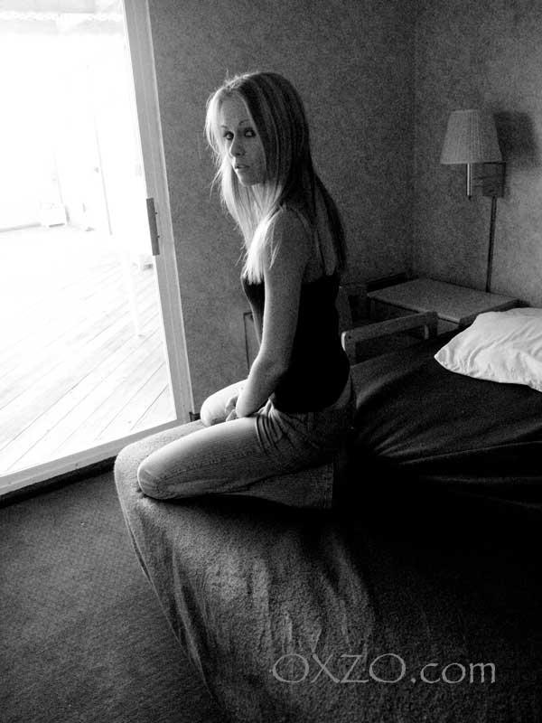 Female model photo shoot of Leigh-Anne