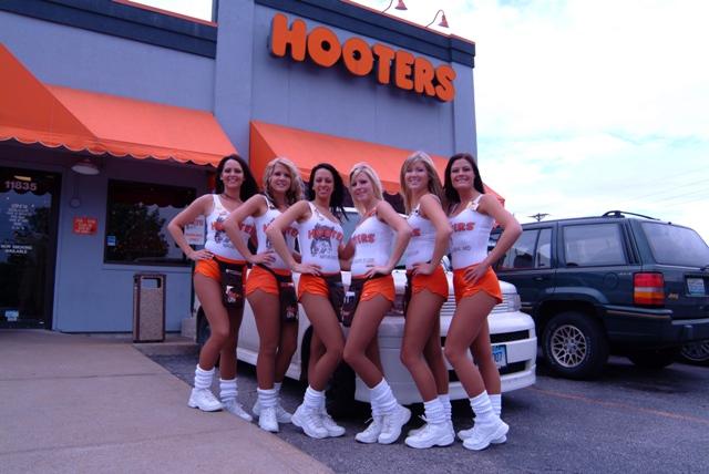 Male model photo shoot of RemyC in Hooters :: St. Louis, Missouri