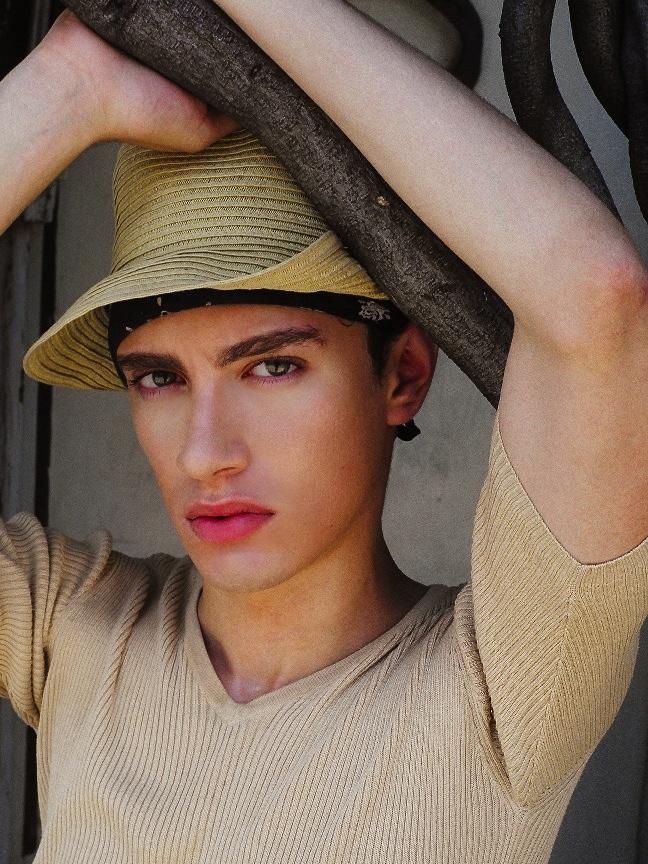 Male model photo shoot of kenny betancourt