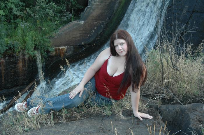 Female model photo shoot of pussykat21 in Pike River Dam, MN