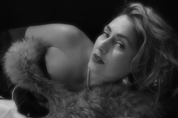 Female model photo shoot of Fabulous von Vette in RCC Photos Studio, Toronto, ON