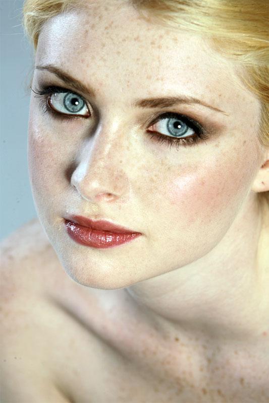 Female model photo shoot of Snow White by Aron Nagy Studio in Dayton OH