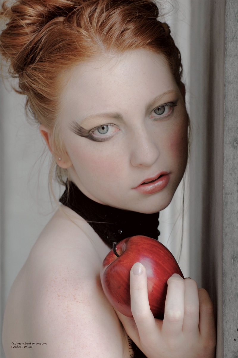 Female model photo shoot of Peeka Trone