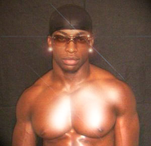 Male model photo shoot of ROLAND GRAY
