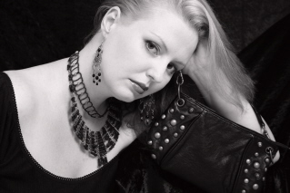 Female model photo shoot of Brooke Beverley