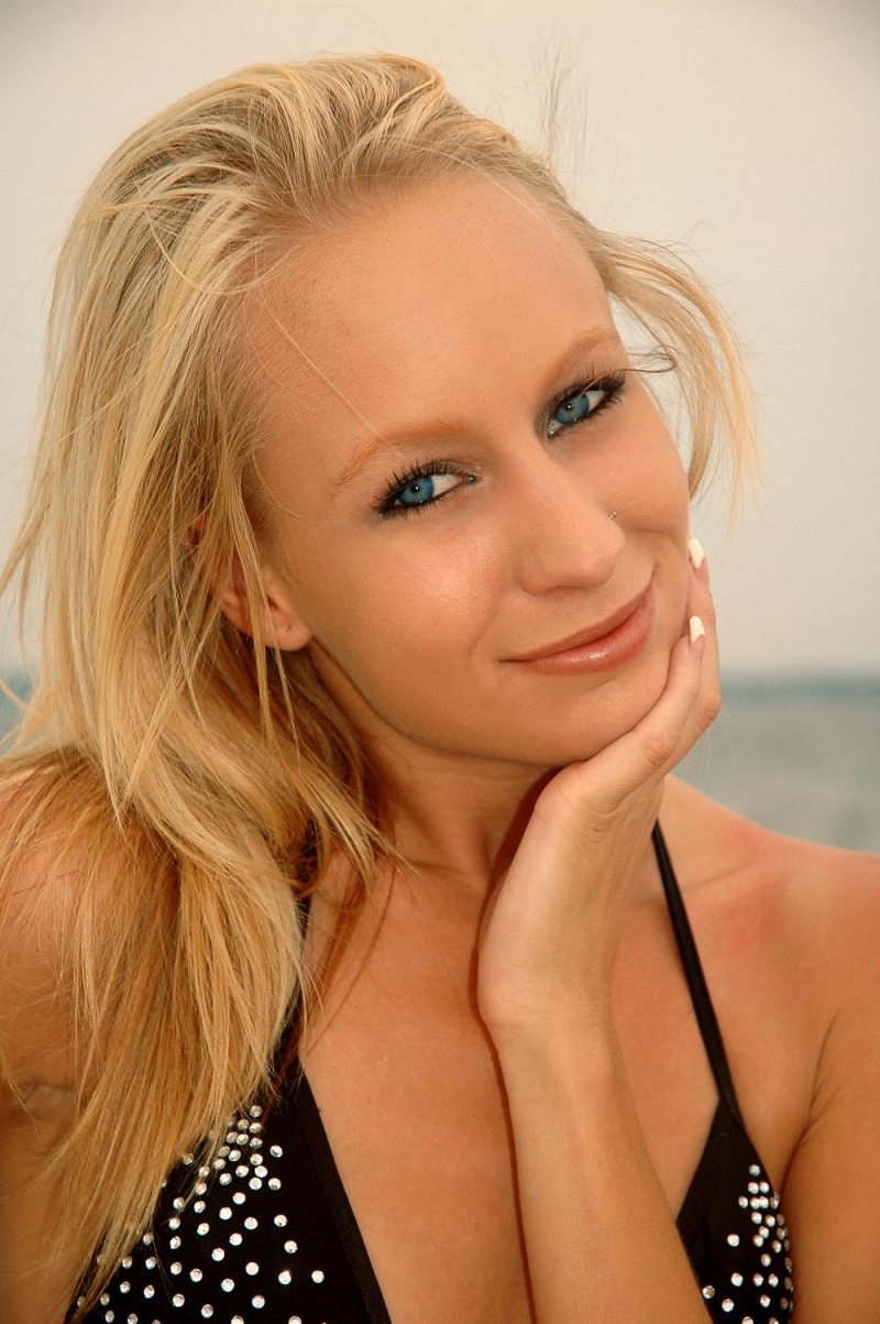 Female model photo shoot of LaSha1 by Particle9 in Pensacola Beach, Fl