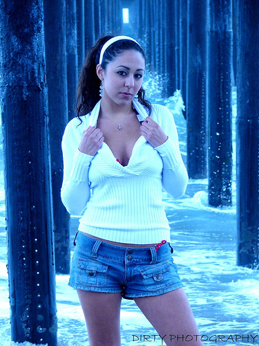 Female model photo shoot of Julia Morris by Dirty Photography in Oceanside Pier
