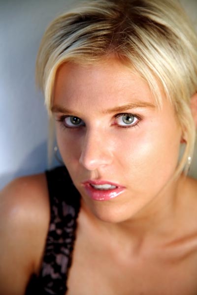 Female model photo shoot of Erica Verner