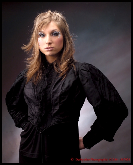 Female model photo shoot of Carys Kaiser