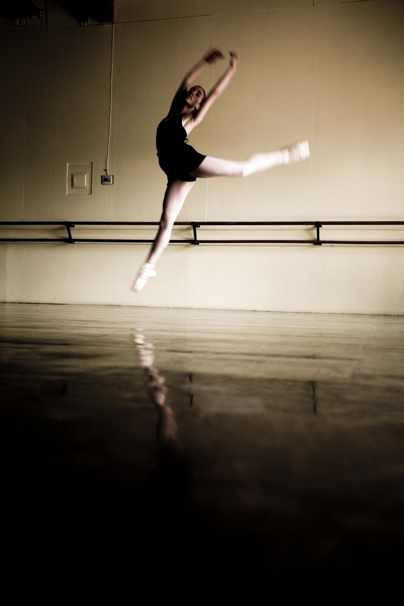 Female model photo shoot of Carolyn Vera by jayreilly in Ballet Arte