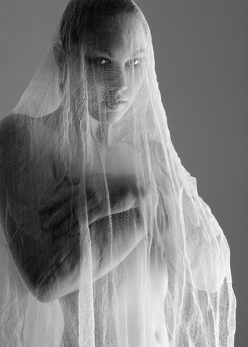 Female model photo shoot of Zinn Star by Olaf S in Studio