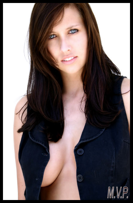 Female model photo shoot of Katherine Martin by MyVeiwPhotography