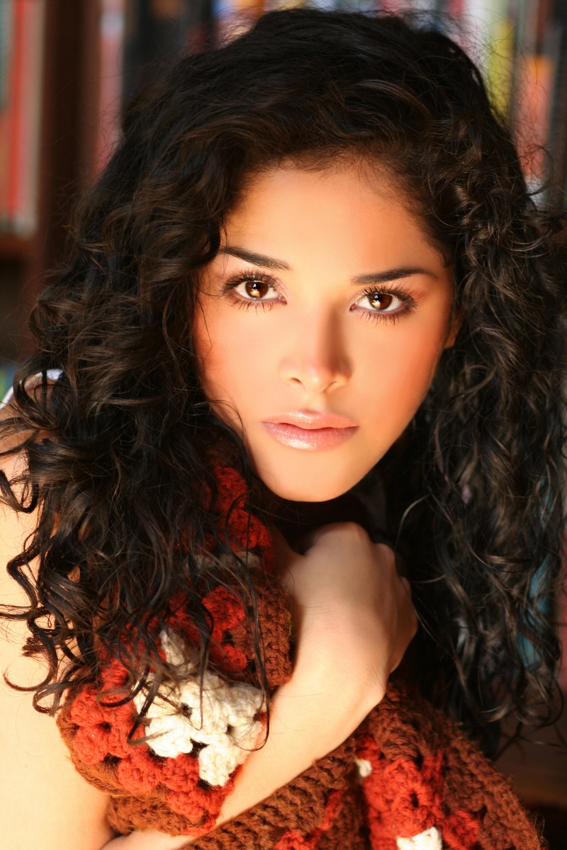 Female model photo shoot of Claudia Pineda