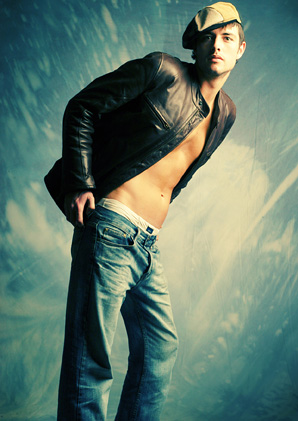 Male model photo shoot of LUIS CASTILLA