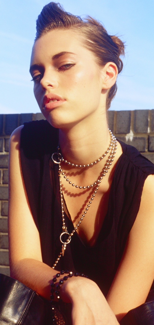 Female model photo shoot of Natalie Fiteni Photo in LONDON