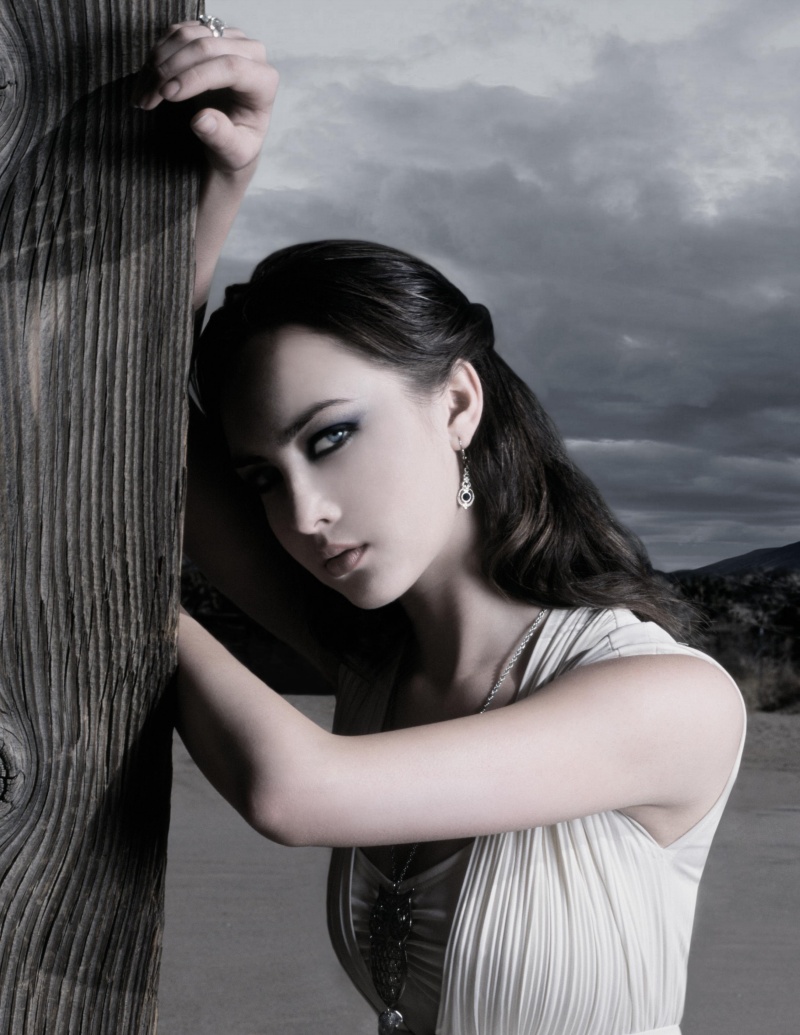 Female model photo shoot of Felvi Hair and Makeup and Scarlett Kapella by Leea G, wardrobe styled by Wicked Vanity