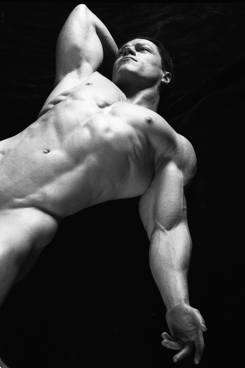 Male model photo shoot of Dwain Leland