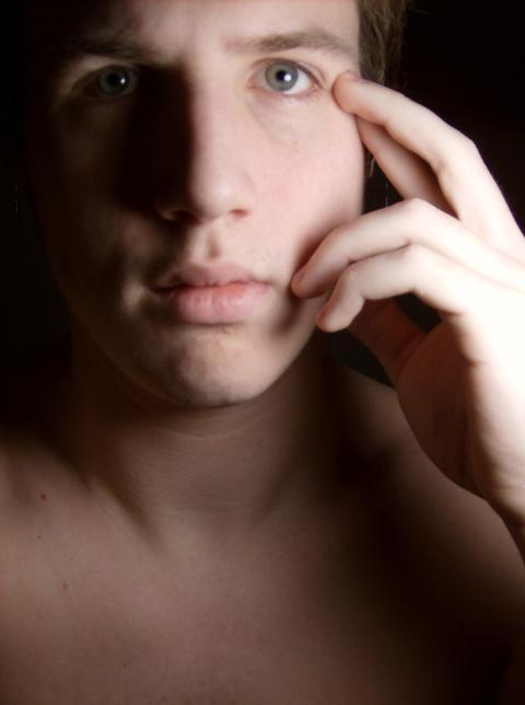 Male model photo shoot of Aaron Ray