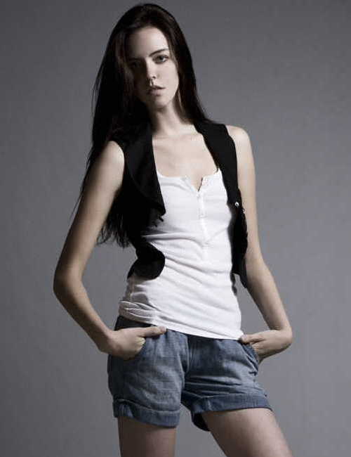 Female model photo shoot of Leigah