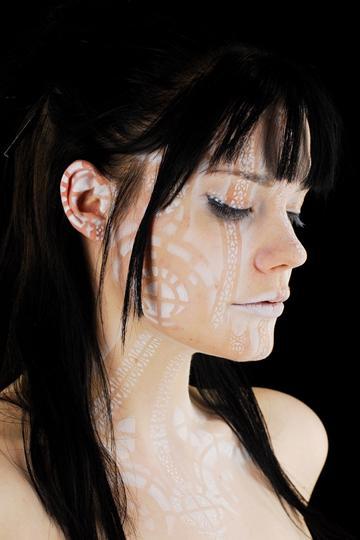 Female model photo shoot of Yanya2, body painted by Michael Rosner
