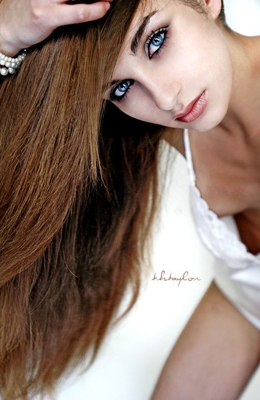 Female model photo shoot of Elisha Fox by T H Taylor