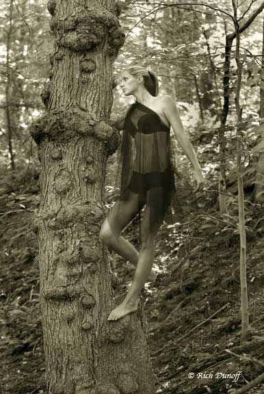 Male and Female model photo shoot of Rich Dunoff and Stephanie in up a tree