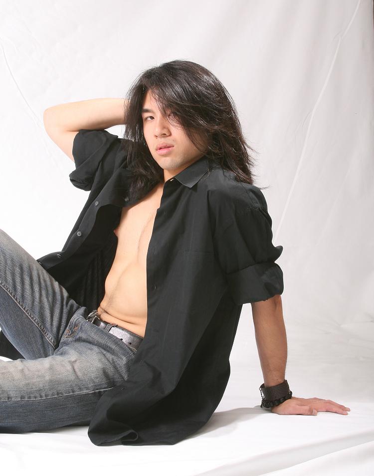 Male model photo shoot of Nytan by Cuenca Fotog in Hartford
