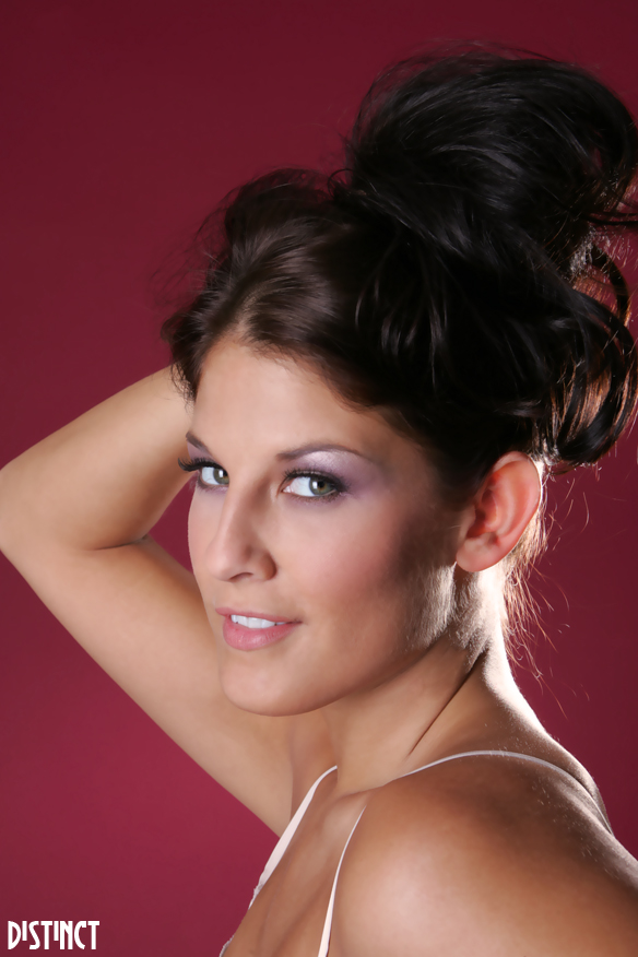 Female model photo shoot of Rachel T by DistinctModeling, makeup by Jenna Gunnels