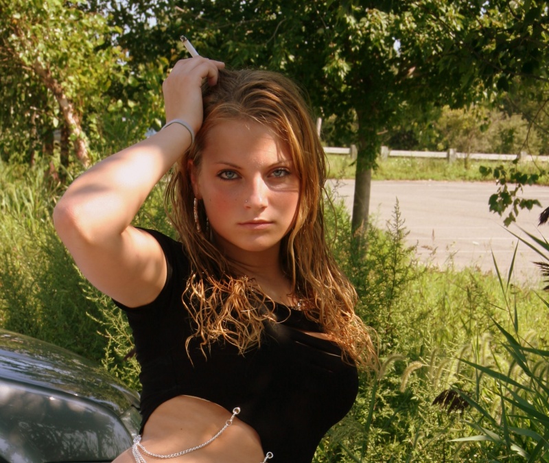 Female model photo shoot of lindsey610