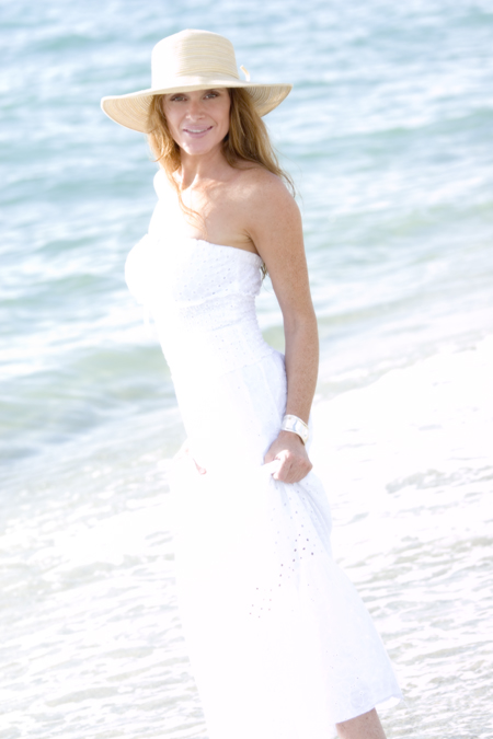 Female model photo shoot of Lexi Hudson by Daniel Riebe in Dania Beach
