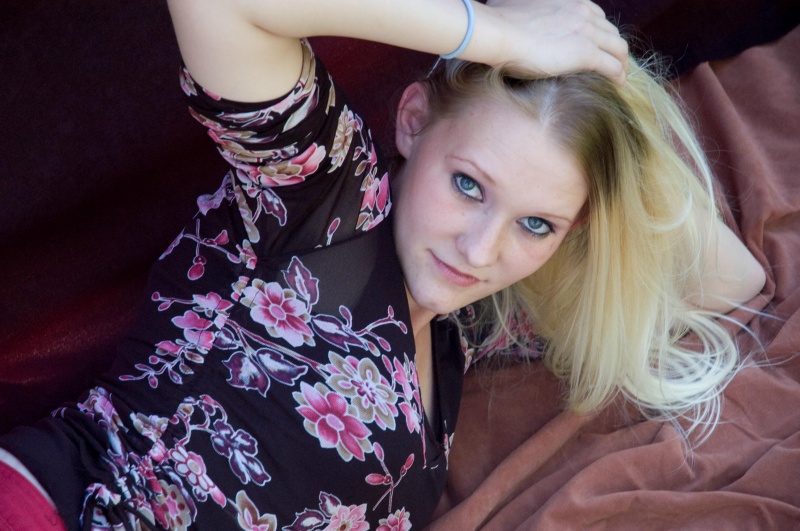Female model photo shoot of Angelica sue by Tom Boyles in Medford ,OR