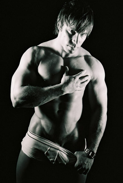 Male model photo shoot of Eric Damour