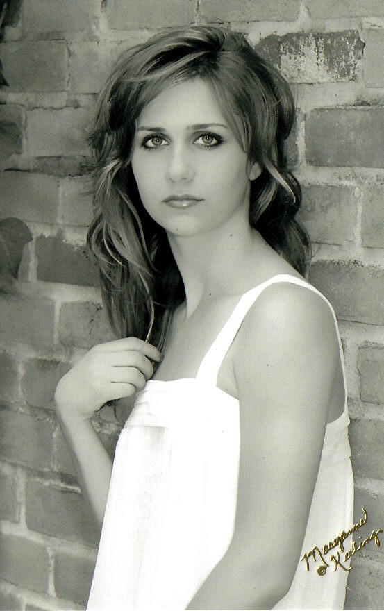 Female model photo shoot of Lauren Inmon in Houston, Tx