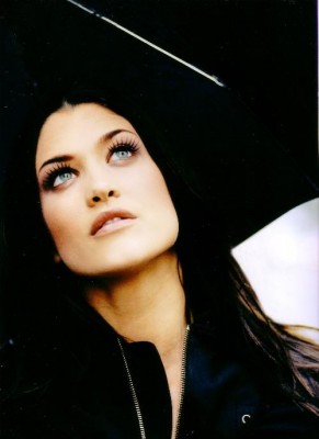 Female model photo shoot of Eve Torres