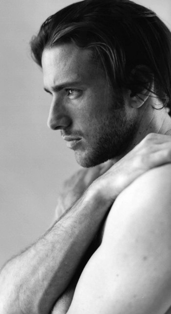 Male model photo shoot of Daniel Gadi