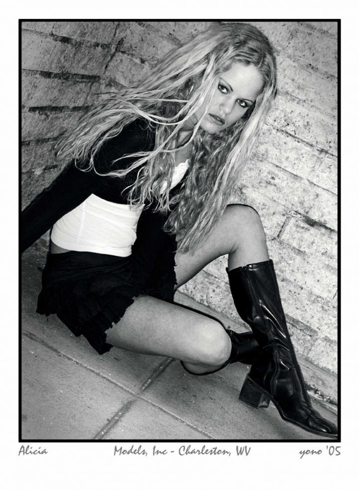Female model photo shoot of Alicia Ramella