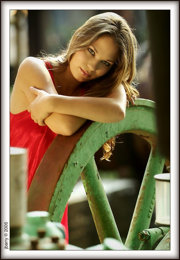 Female model photo shoot of laura lee