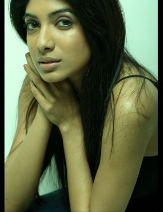 Female model photo shoot of Bindya
