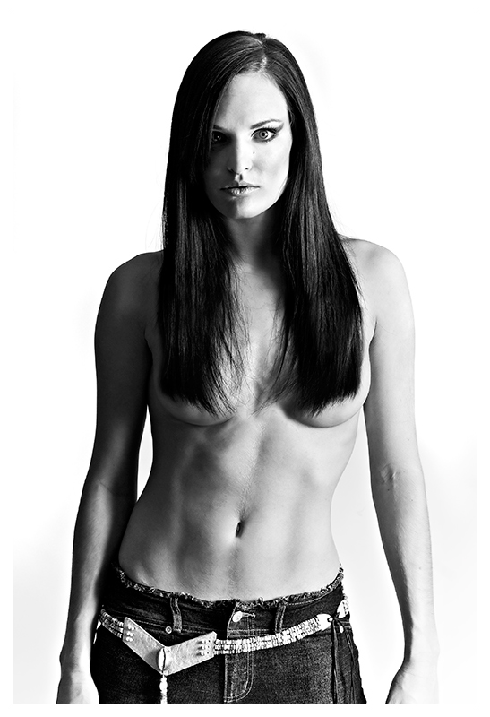 Female model photo shoot of KaleyJ by Peter Marlin, makeup by Shecoya